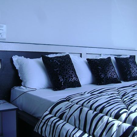 Aura Suites คูร์เคาน์ ภายนอก รูปภาพ